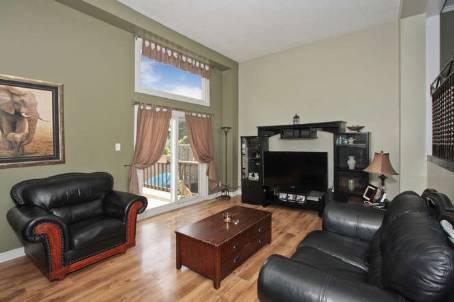47 - 222 Pearson St, Townhouse with 4 bedrooms, 2 bathrooms and 2 parking in Oshawa ON | Image 5