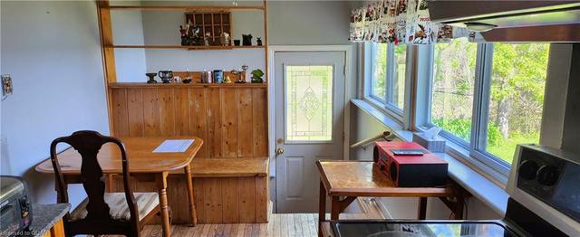 2034c Old Highgway 2, House detached with 2 bedrooms, 1 bathrooms and null parking in Quinte West ON | Image 3