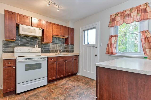 2273 King St E, House attached with 3 bedrooms, 1 bathrooms and 2 parking in Hamilton ON | Image 19