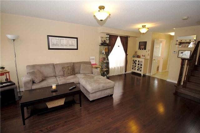 9 Bern St, House semidetached with 3 bedrooms, 3 bathrooms and 2 parking in Markham ON | Image 4