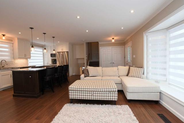 2280 Bridge Rd, House detached with 3 bedrooms, 2 bathrooms and 5 parking in Oakville ON | Image 28