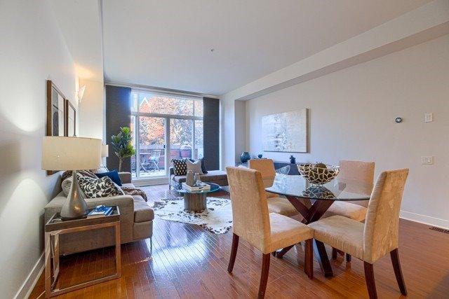 62A Tecumseth St, Townhouse with 2 bedrooms, 3 bathrooms and 1 parking in Toronto ON | Image 3