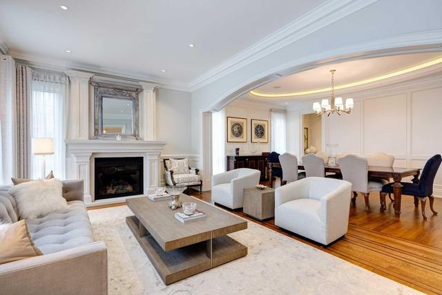 2 Carnwath Cres, House detached with 5 bedrooms, 8 bathrooms and 7 parking in Toronto ON | Image 4