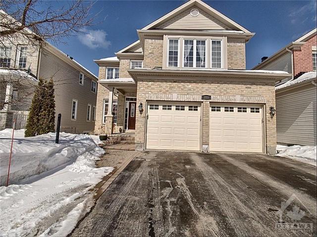 221 Lucinda Crescent, House detached with 6 bedrooms, 6 bathrooms and 8 parking in Ottawa ON | Image 1