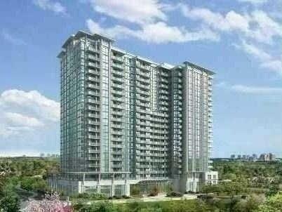 512 - 17 Anndale Dr, Condo with 2 bedrooms, 2 bathrooms and 1 parking in Toronto ON | Image 1