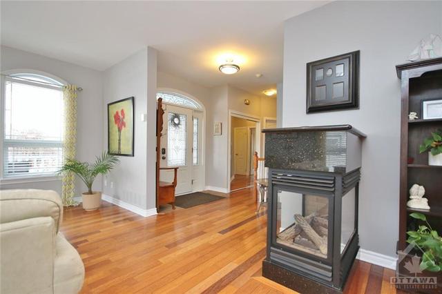 8 Tarryn Terrace, House detached with 3 bedrooms, 3 bathrooms and 6 parking in Ottawa ON | Image 9
