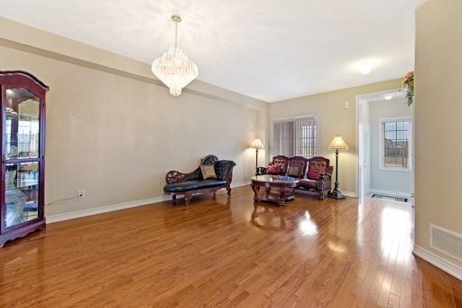 6971 Fourteenth Ave, House attached with 3 bedrooms, 3 bathrooms and 2 parking in Markham ON | Image 4