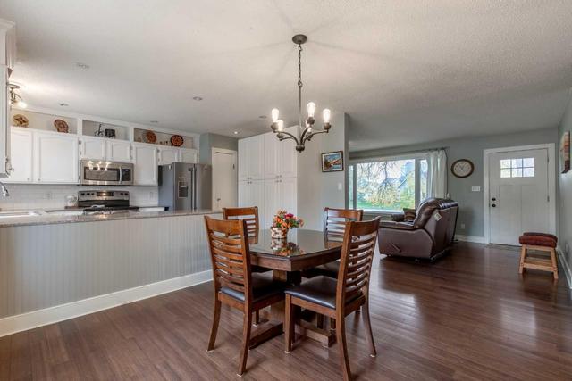 85 n 250 W, House detached with 5 bedrooms, 2 bathrooms and 4 parking in Raymond AB | Image 9