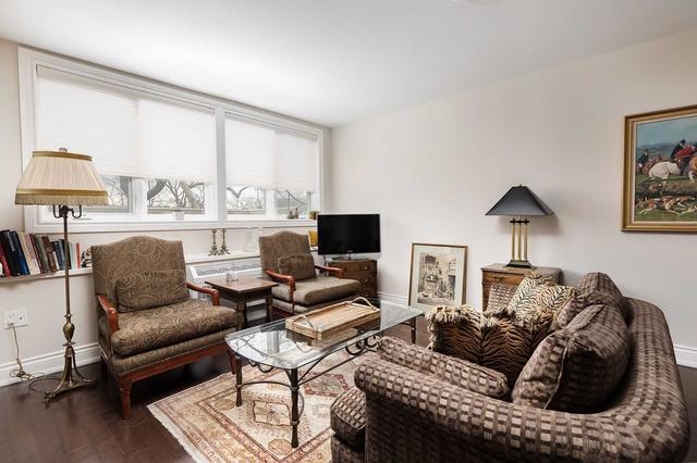 unit 5 - 105 Balmoral Ave, Home with 2 bedrooms, 1 bathrooms and 1 parking in Toronto ON | Image 13
