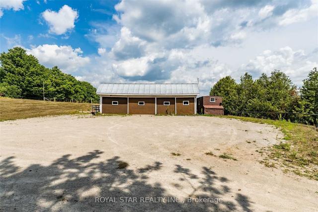 3110 Sideroad 30, House detached with 3 bedrooms, 2 bathrooms and 14 parking in Milton ON | Image 3