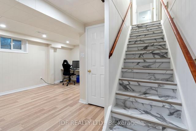 29 Northover St, House semidetached with 3 bedrooms, 3 bathrooms and 4 parking in Toronto ON | Image 25