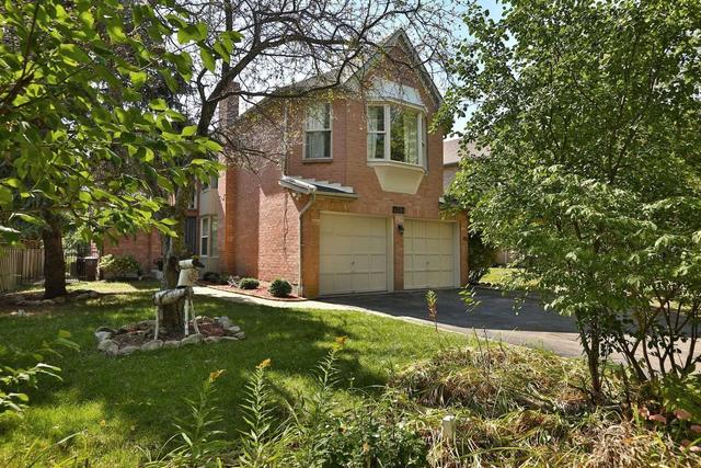 4584 Glastonbury Pl, House detached with 4 bedrooms, 4 bathrooms and 6 parking in Mississauga ON | Image 1