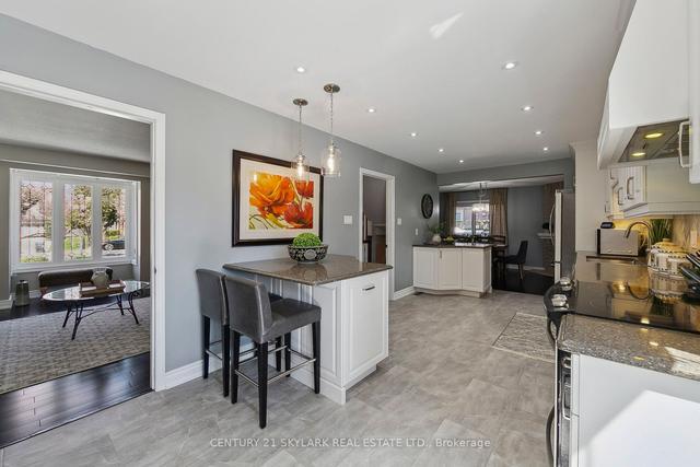 60 Madrid Cres, House detached with 4 bedrooms, 4 bathrooms and 8 parking in Brampton ON | Image 4