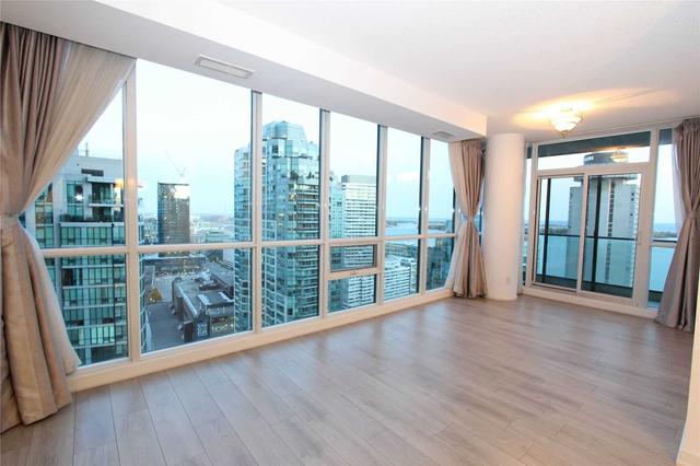 2808 - 33 Bay St, Condo with 2 bedrooms, 2 bathrooms and 1 parking in Toronto ON | Image 4