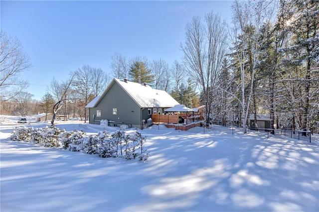 1223 Fraser Road, House detached with 3 bedrooms, 1 bathrooms and 4 parking in Greater Madawaska ON | Image 3