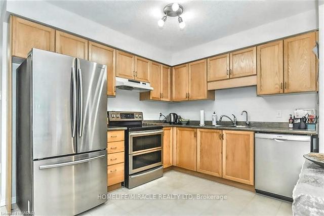 470 Annapolis Crt, House attached with 3 bedrooms, 3 bathrooms and 3 parking in Waterloo ON | Image 22