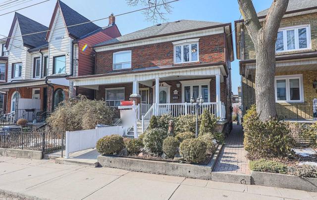 upper - 252 Euclid Ave, House semidetached with 2 bedrooms, 1 bathrooms and 1 parking in Toronto ON | Image 1