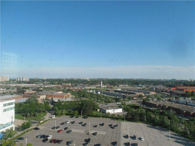 1806 - 8 Lee Centre Dr, Condo with 4 bedrooms, 3 bathrooms and 2 parking in Toronto ON | Image 14