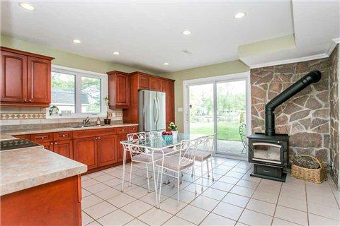 4892 Severn St, House detached with 4 bedrooms, 3 bathrooms and 2 parking in Severn ON | Image 3