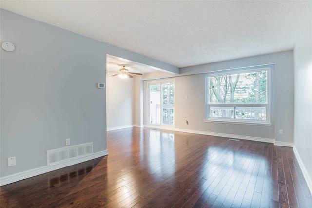 85 Dundalk Dr, Townhouse with 4 bedrooms, 3 bathrooms and 3 parking in Toronto ON | Image 20
