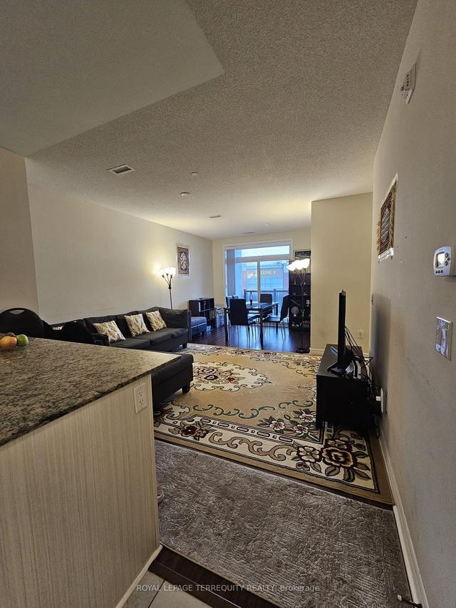 218 - 39 New Delhi Dr, Condo with 2 bedrooms, 2 bathrooms and 2 parking in Markham ON | Image 10