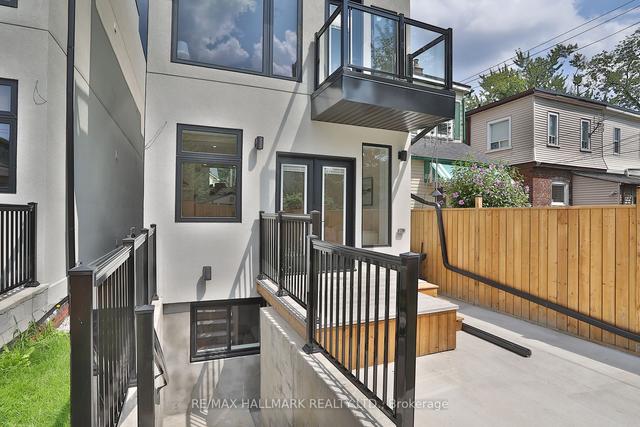 252a Monarch Park Ave, House detached with 3 bedrooms, 5 bathrooms and 2 parking in Toronto ON | Image 32