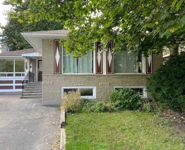3546 Credit Woodlands St, House detached with 2 bedrooms, 2 bathrooms and 5 parking in Mississauga ON | Image 4