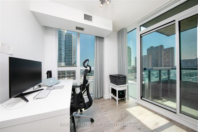 808 - 25 Lower Simcoe St, Condo with 2 bedrooms, 2 bathrooms and 1 parking in Toronto ON | Image 7