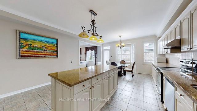 18 Bridleford Crt, House detached with 5 bedrooms, 8 bathrooms and 7 parking in Markham ON | Image 3