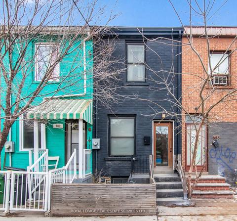 660 Dundas St W, House attached with 2 bedrooms, 2 bathrooms and 2 parking in Toronto ON | Card Image