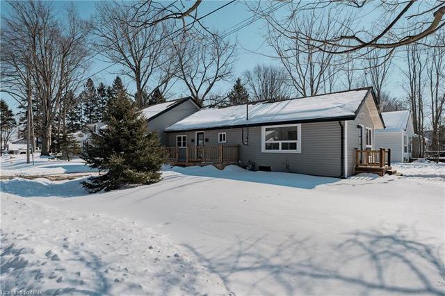 298 Burleigh Road North Road, House detached with 4 bedrooms, 4 bathrooms and null parking in Fort Erie ON | Image 33