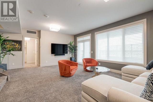 102, - 17 Mahogany Circle Se, Condo with 3 bedrooms, 3 bathrooms and 2 parking in Calgary AB | Image 37