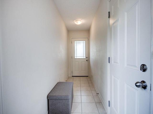 13 - 12 Poplar Dr, Townhouse with 3 bedrooms, 2 bathrooms and 1 parking in Cambridge ON | Image 4