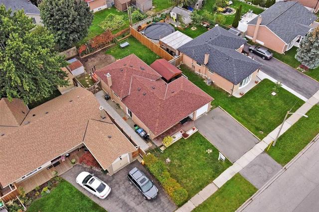 38 Addington Cres, House detached with 3 bedrooms, 2 bathrooms and 5 parking in Brampton ON | Image 31