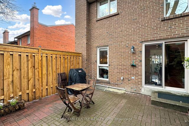 393 Woburn Ave, Townhouse with 3 bedrooms, 3 bathrooms and 2 parking in Toronto ON | Image 15