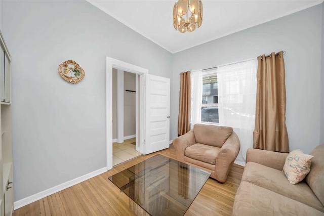 12 Peel Ave, House attached with 3 bedrooms, 2 bathrooms and 1 parking in Toronto ON | Image 14
