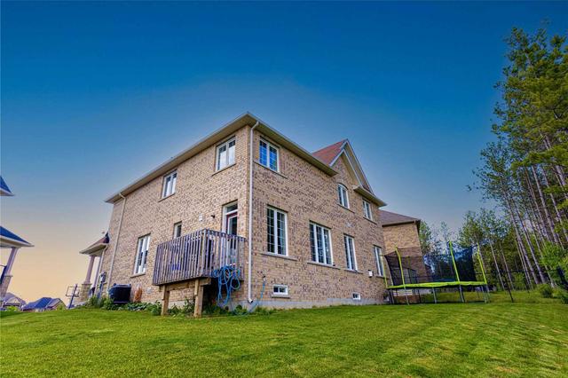 35 Mckay Ave E, House detached with 4 bedrooms, 4 bathrooms and 6 parking in New Tecumseth ON | Image 4