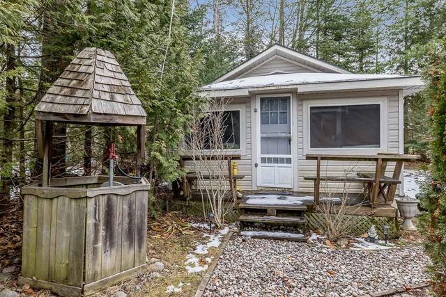 1071 Lawson Rd, House detached with 2 bedrooms, 1 bathrooms and 6 parking in Tiny ON | Image 7
