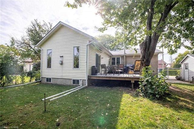 9 Silverdale Dr, House detached with 3 bedrooms, 2 bathrooms and 8 parking in St. Catharines ON | Image 20