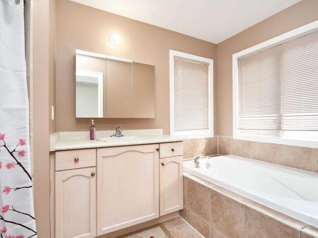 98 Silent Pond Cres, House semidetached with 3 bedrooms, 4 bathrooms and 4 parking in Brampton ON | Image 14