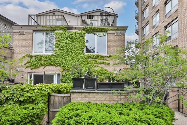th9 - 140 Bathurst St, Townhouse with 3 bedrooms, 3 bathrooms and 1 parking in Toronto ON | Image 30