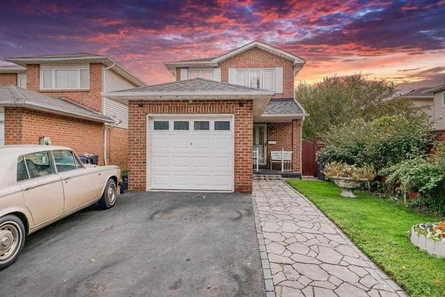 4 Sunshade Pl, House detached with 3 bedrooms, 2 bathrooms and 3 parking in Brampton ON | Image 1