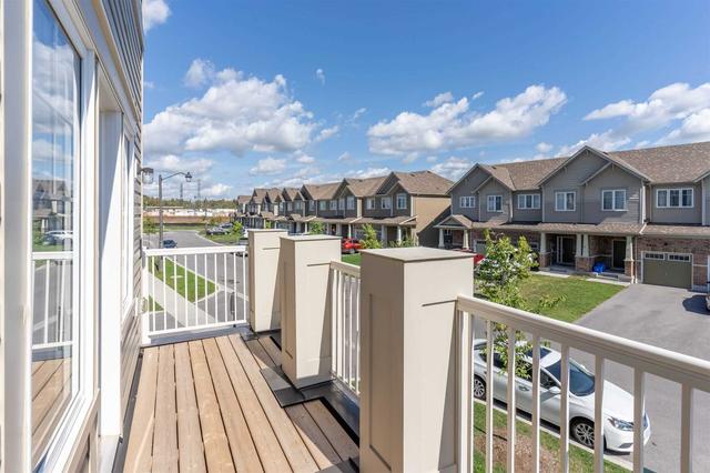 2 - 2500 Hill Rise Crt, Townhouse with 3 bedrooms, 3 bathrooms and 1 parking in Oshawa ON | Image 10