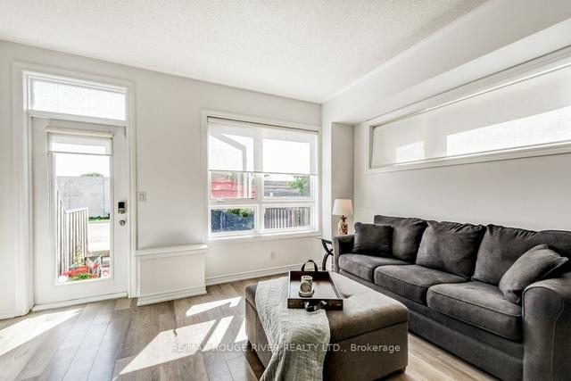 4 - 98 Caledonia Park Rd, Townhouse with 2 bedrooms, 2 bathrooms and 1 parking in Toronto ON | Image 2