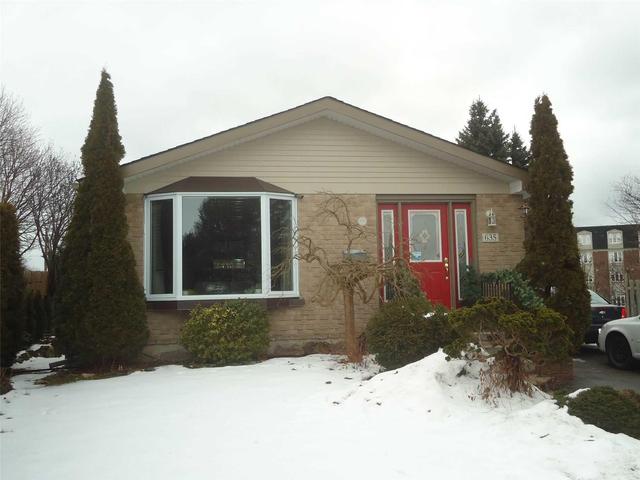 635 Capilano Cres, House other with 2 bedrooms, 2 bathrooms and 4 parking in Oshawa ON | Image 2