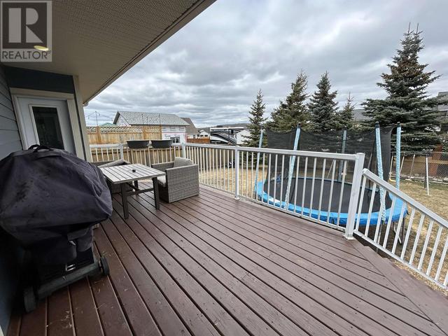 10908 111 Avenue, House detached with 6 bedrooms, 3 bathrooms and null parking in Fort St. John BC | Image 27