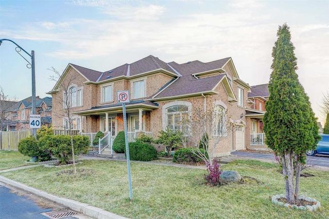 131 Zio Carlo Dr, House semidetached with 4 bedrooms, 3 bathrooms and 3 parking in Markham ON | Image 12