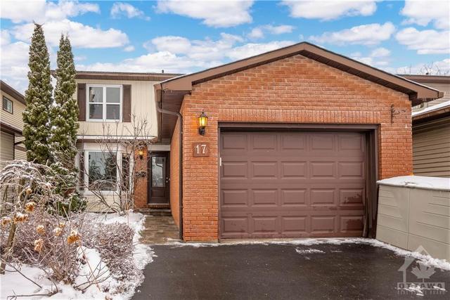17 Brando Crescent, House detached with 3 bedrooms, 3 bathrooms and 3 parking in Ottawa ON | Image 2