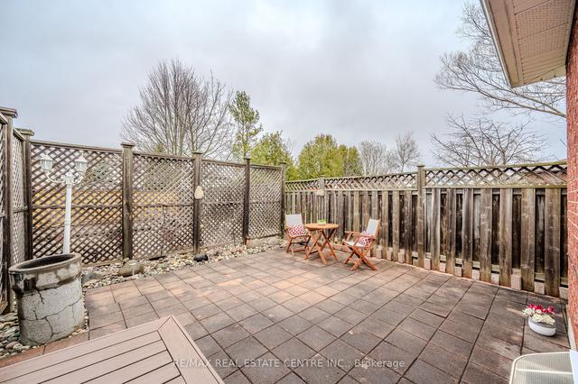 7 Parker Pl, House detached with 4 bedrooms, 2 bathrooms and 4 parking in Guelph ON | Image 24
