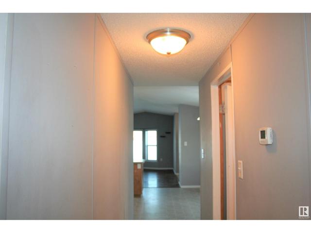 1637 68 Av Nw, Home with 2 bedrooms, 2 bathrooms and null parking in Edmonton AB | Image 24